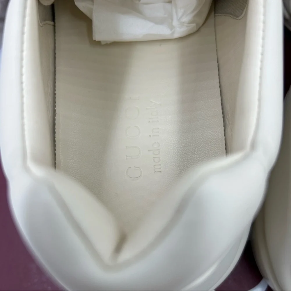 Gucci, beige sneakers with red accent size 10 made in Italy